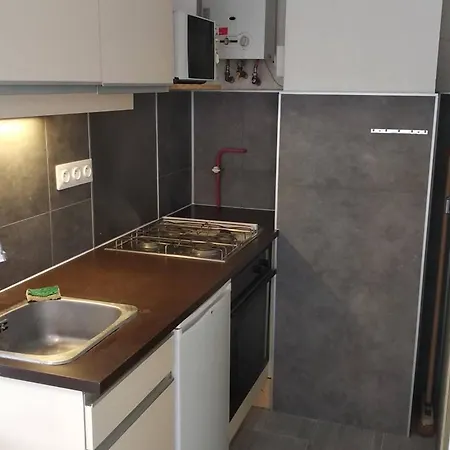 T2 Avec Tennis, Piscine Et Parking A 100m De La - Cap D'agde - Fr-1-607-15